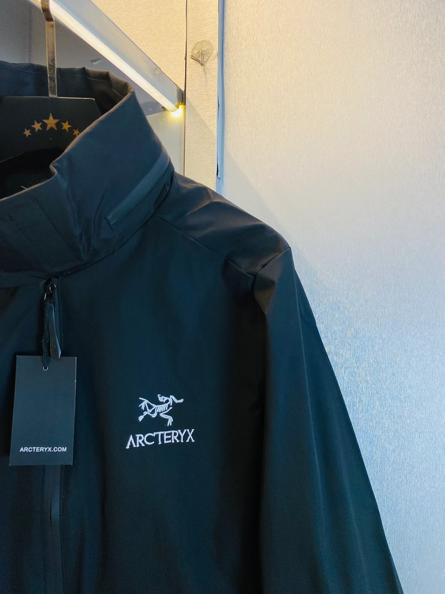Same Style， ， 2026 New Arrival ， Original Premium Breathable ， ， ， Quality。 ， Sizes：M～3XL，